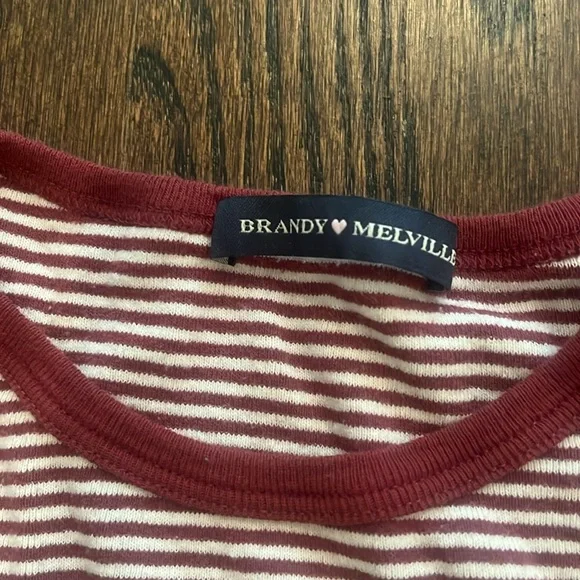 Brandy Melville long sleeve - Picture 2 of 3
